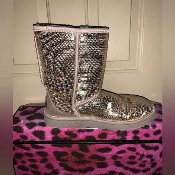 ℭ𝔬𝔰𝔪𝔬𝔰 𝔘𝔤𝔤 𝔅𝔬𝔬𝔱𝔰 - Picture 8 of 11